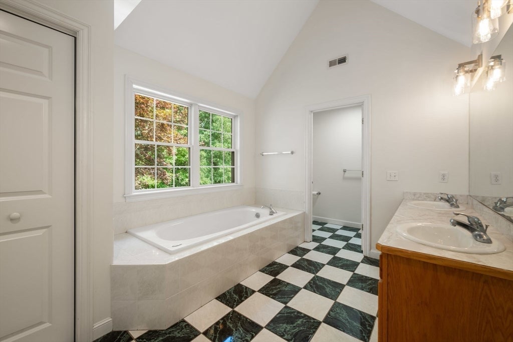 12 Rocky Woods Rd, Hopkinton, MA, 12 Rocky Woods Rd, Hopkinton, MA Photo #24