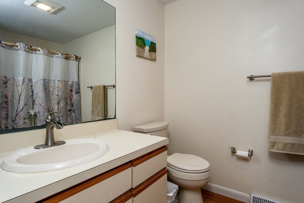 130 Shellback Way T-130, Mashpee, MA, 130 Shellback Way T-130, Mashpee, MA Photo #17