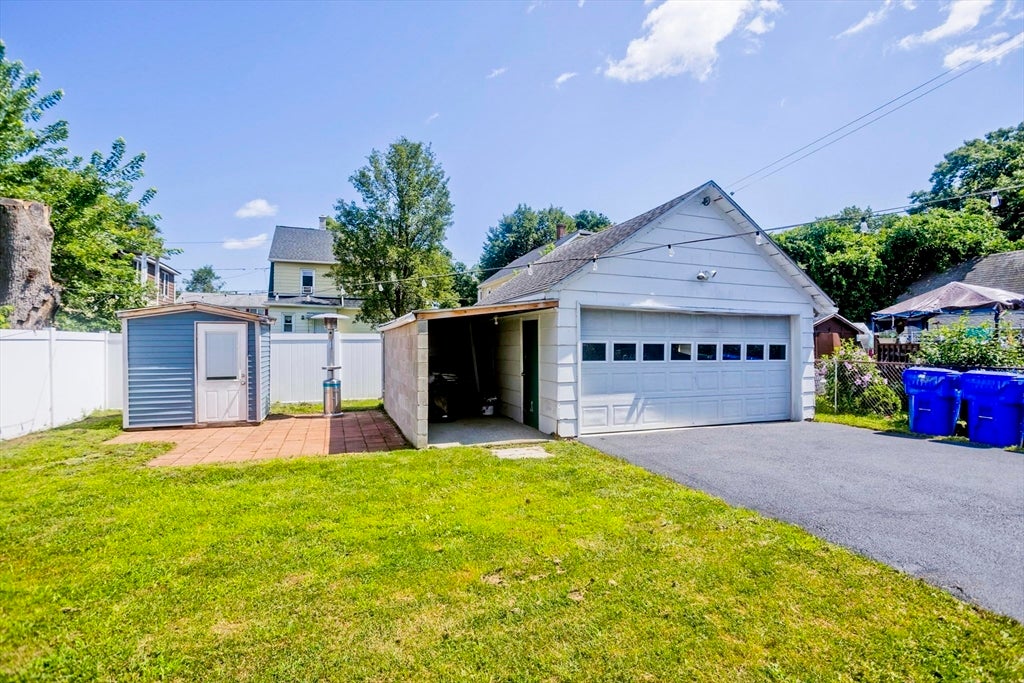 37-39 Upland St, Springfield, MA, 37-39 Upland St, Springfield, MA Photo #6