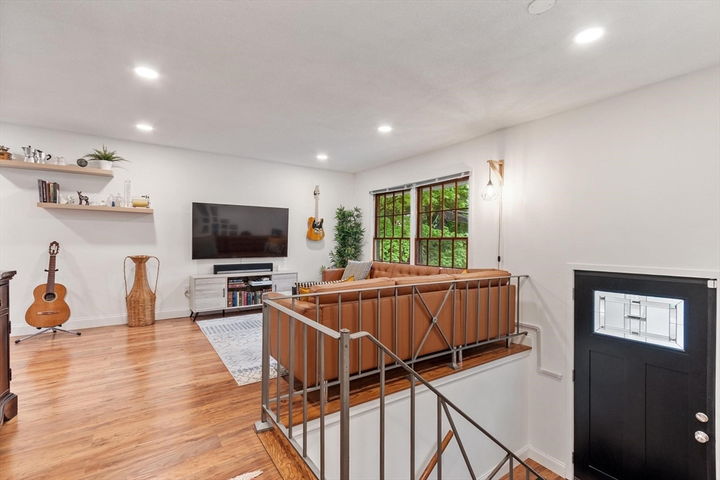 544 Elm St