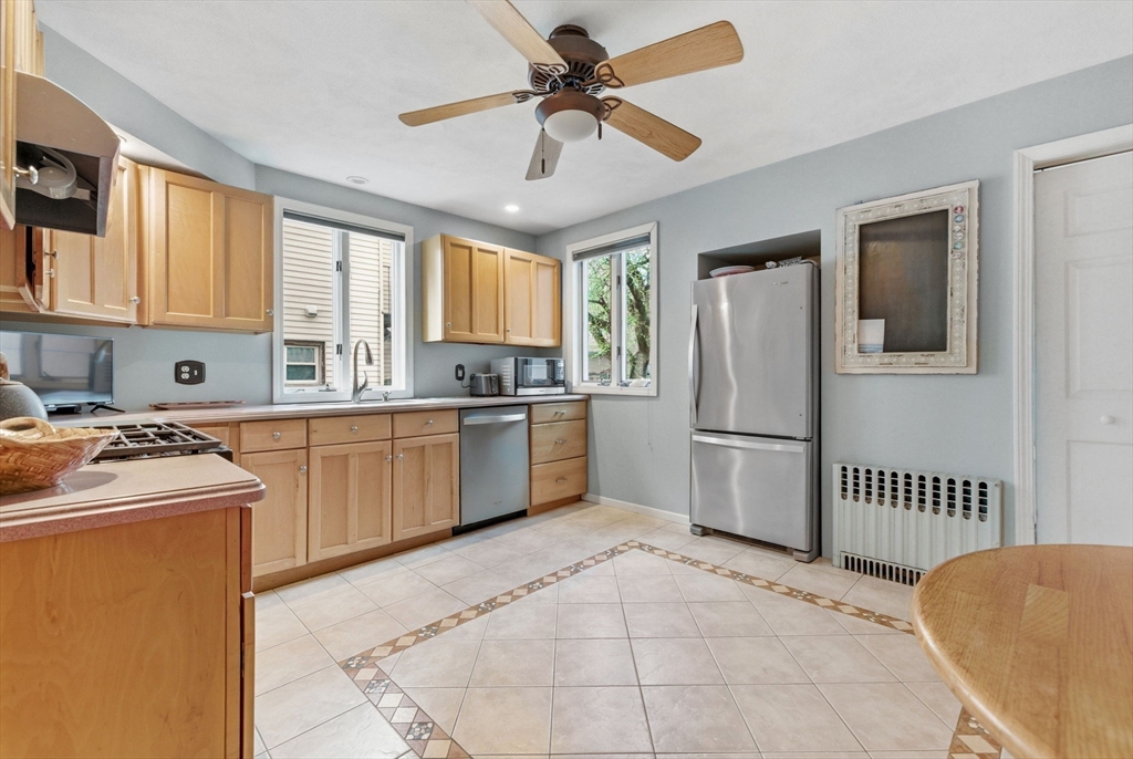 37 Lewis St, Everett, MA Photo #10