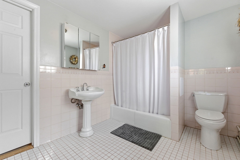 37 Lewis St, Everett, MA Photo #19