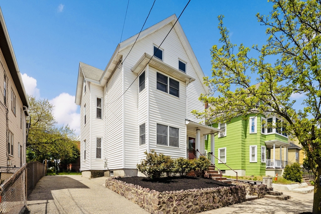 37 Lewis St