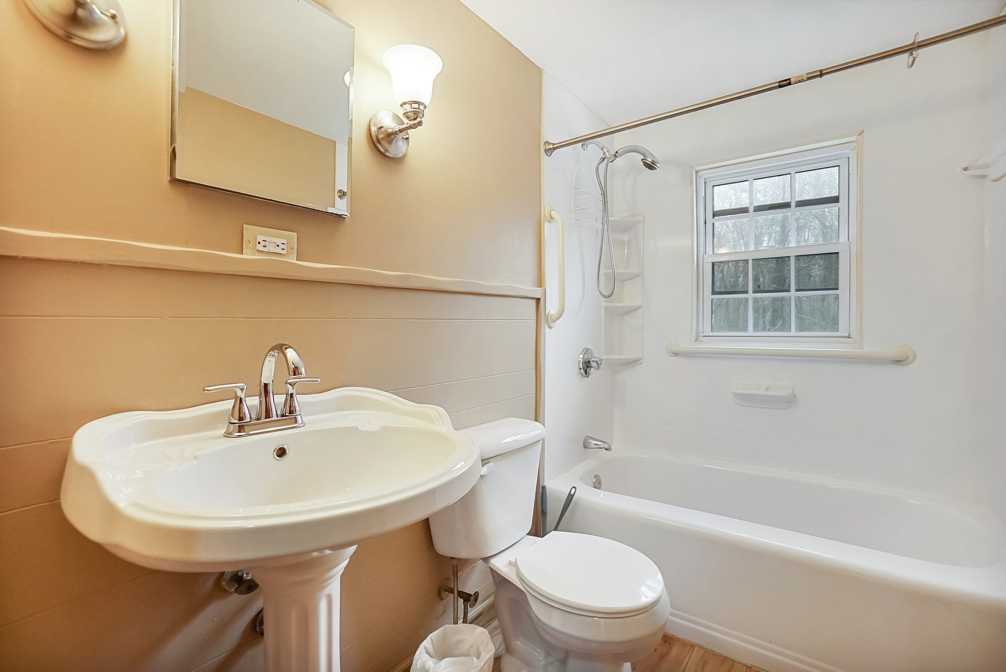 30 Woodland Rd, Ashland, MA Photo #10