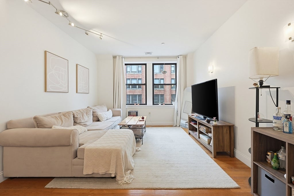 42 Beach St 6B