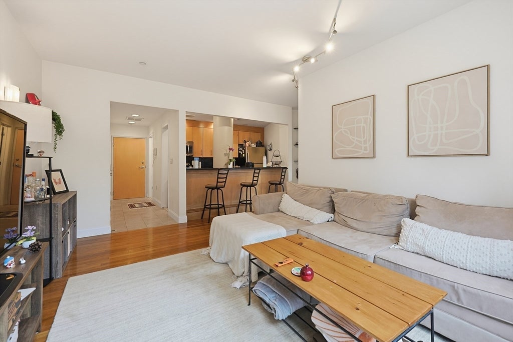 42 Beach St 6B