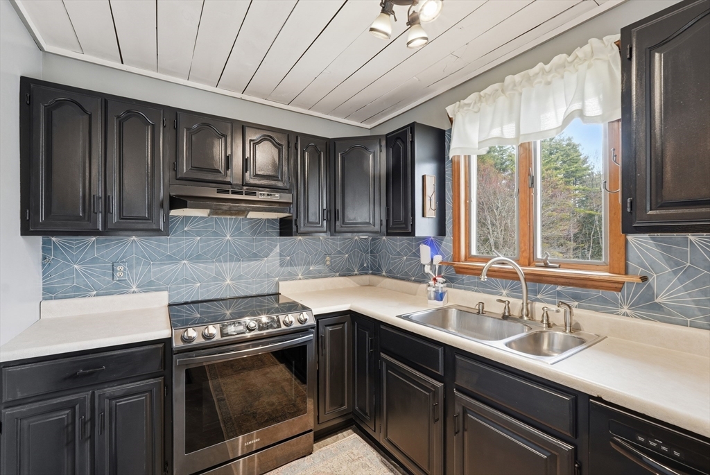 112 Williamsville Rd