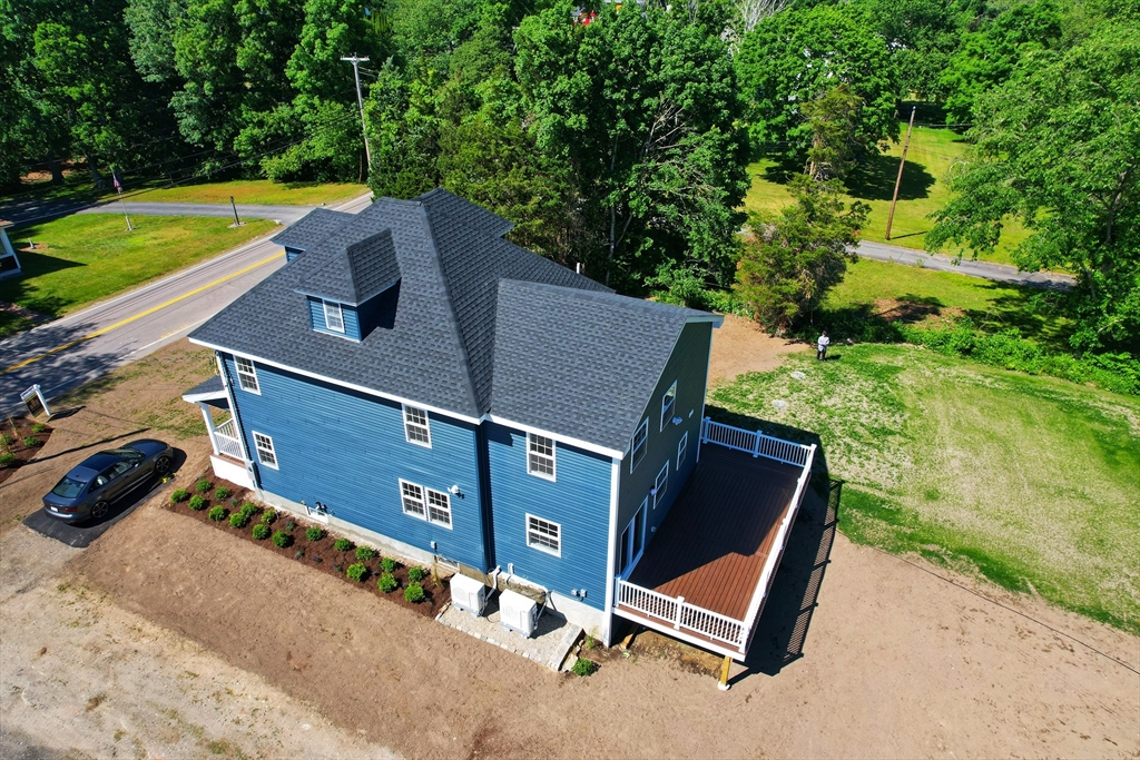 526 Berkley St