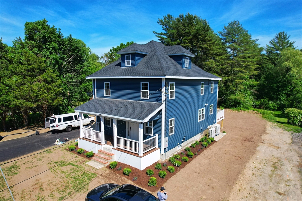 526 Berkley St