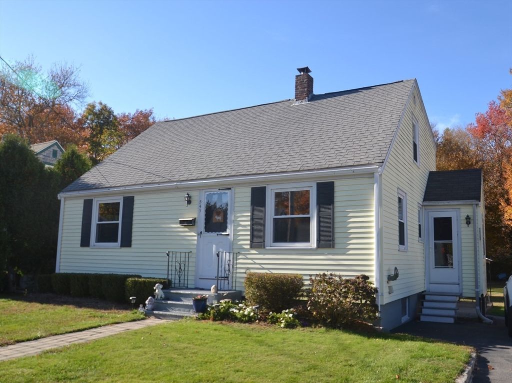 Photo of 545 W Water St, Rockland, MA 02370 (MLS # 73503740)