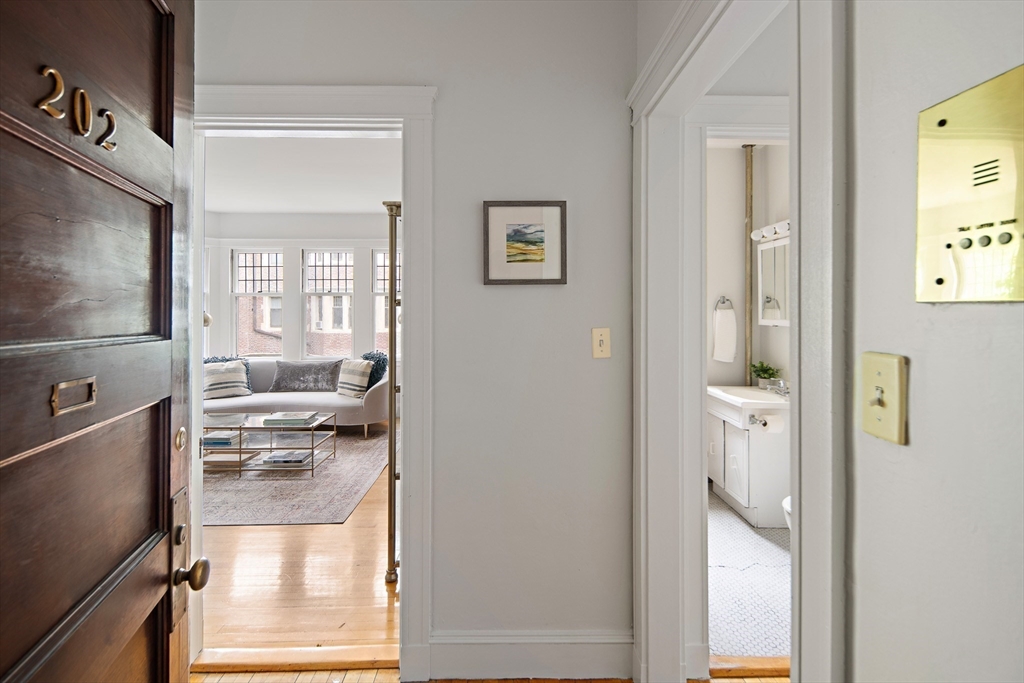 10 Dana St 202