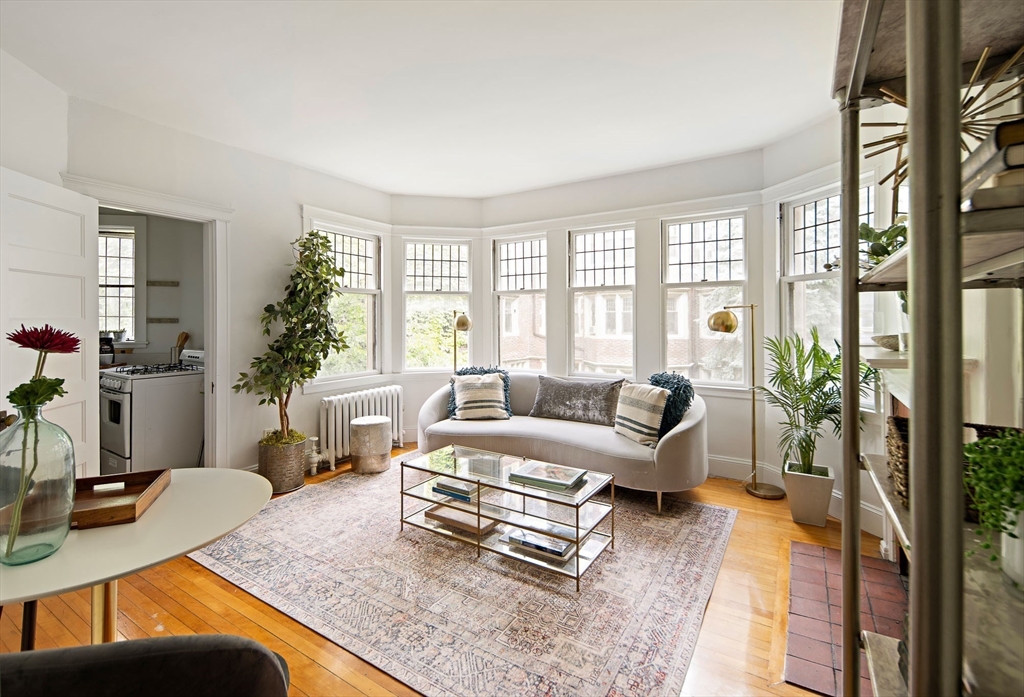 10 Dana St 202