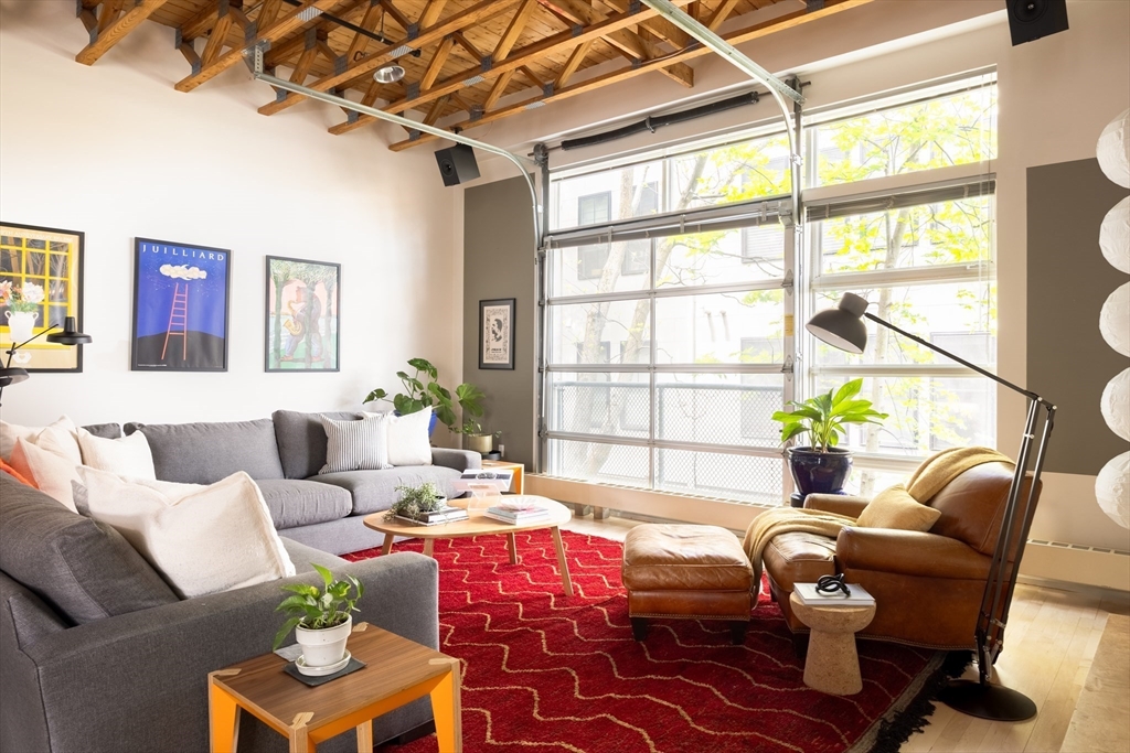 11 Village St F