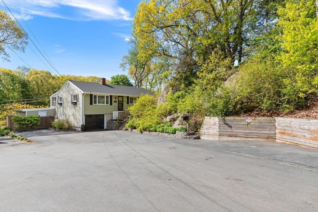 53 Longhill Rd
