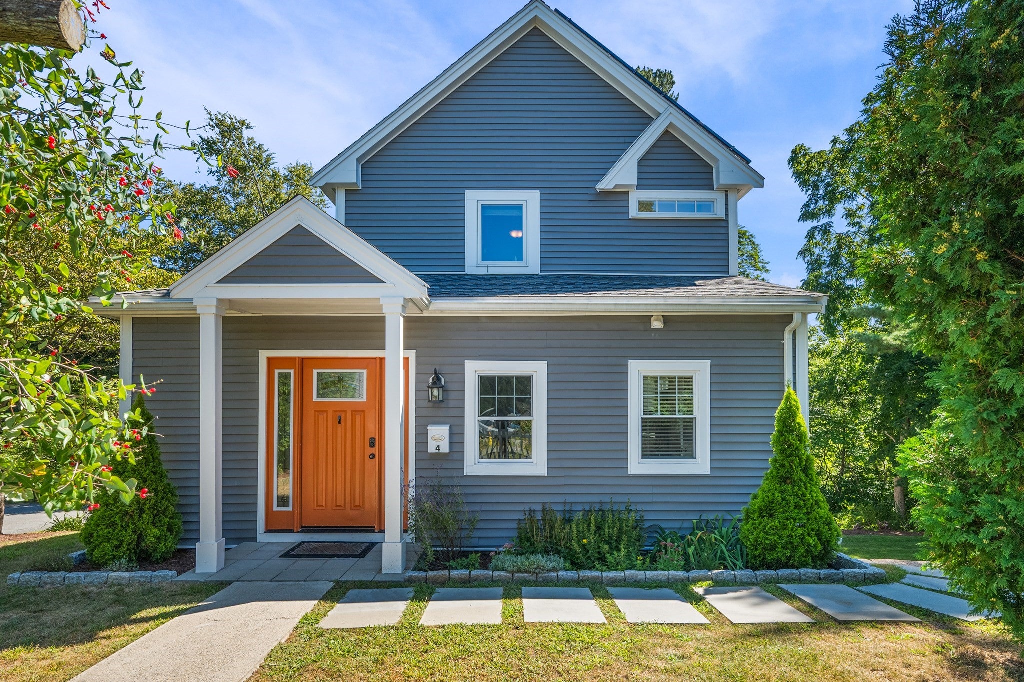 Photo of 4 Lynwood AVE, Gloucester, MA