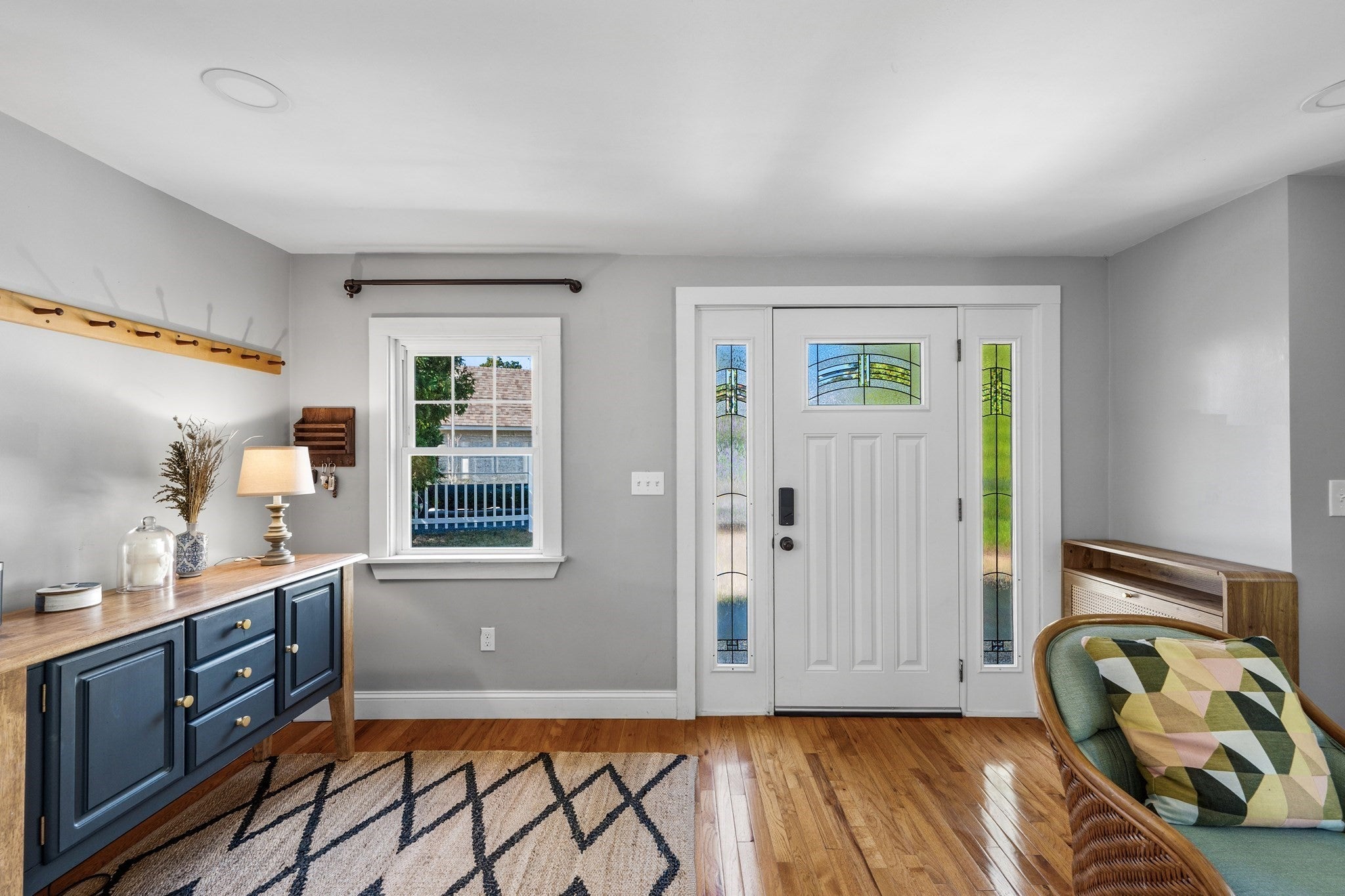 4 Lynwood AVE, Gloucester, MA Photo #3