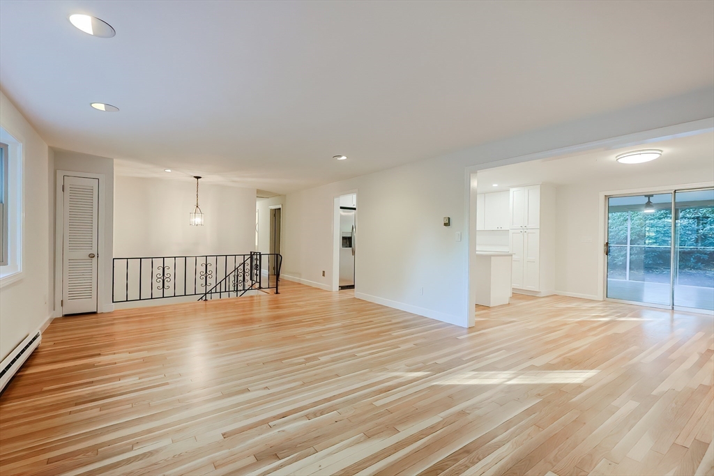 327 Singletary Ln