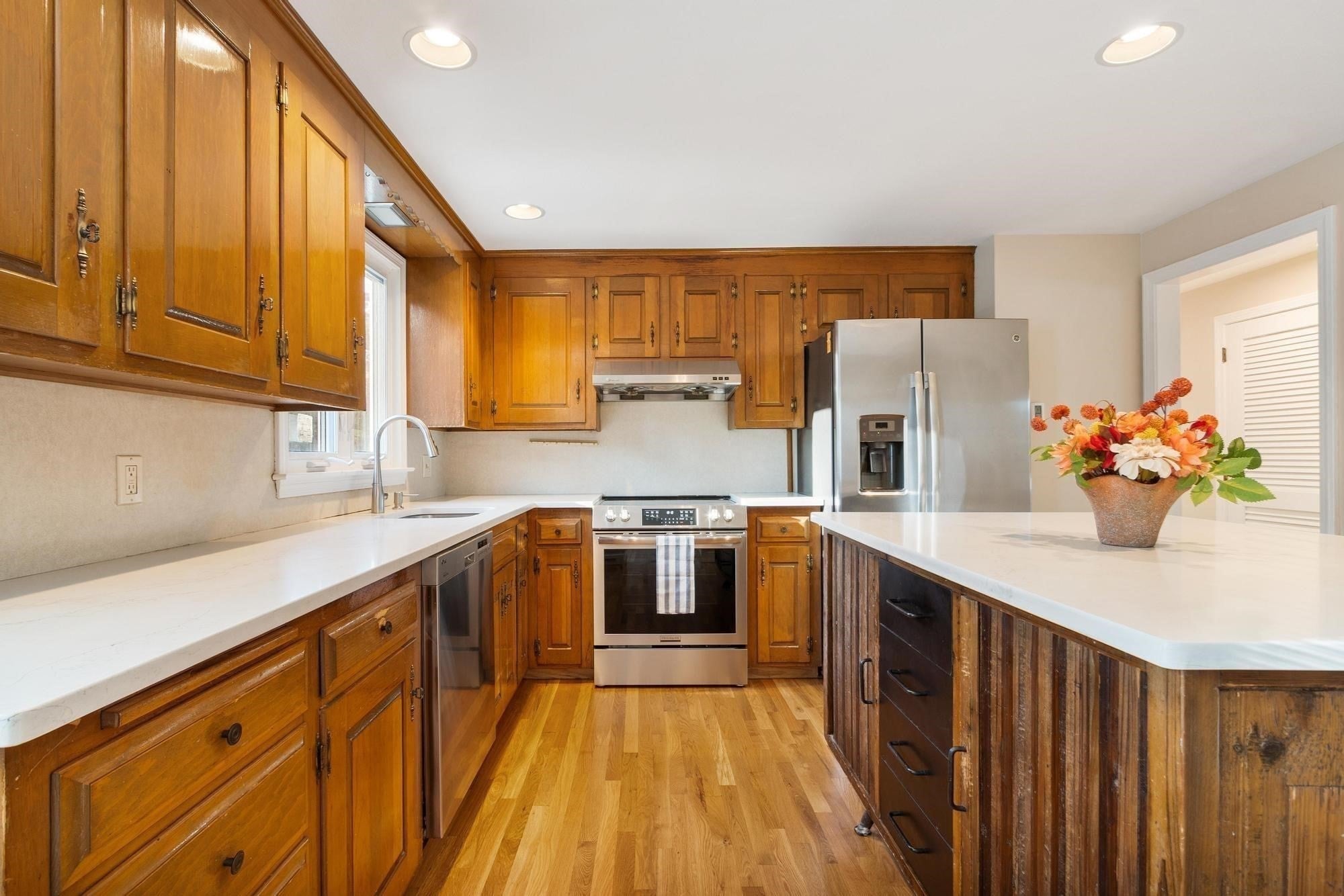 2 Dorset Circle, Andover, MA Photo #16