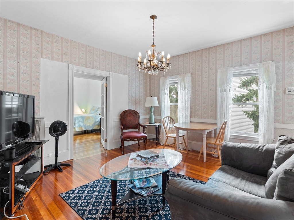 124 Sheridan Ave 2
