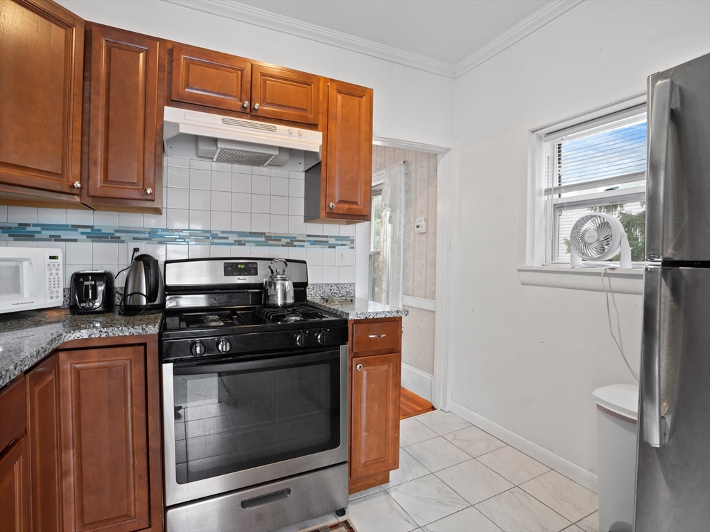 124 Sheridan Ave 2