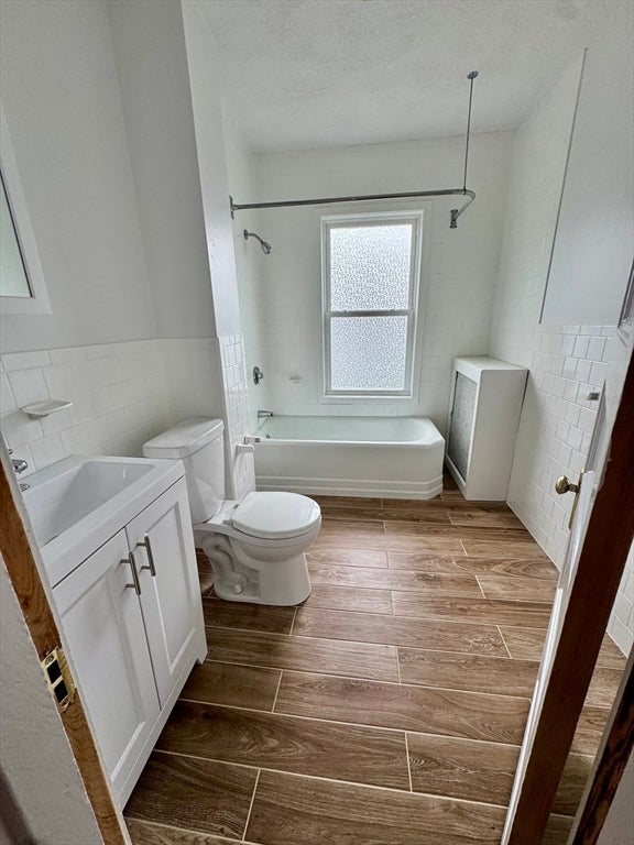 145 Lagrange St #1, Boston, MA Photo #16