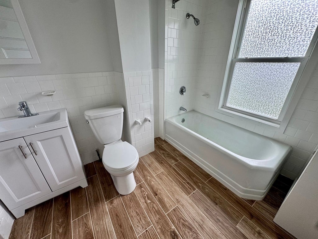 145 Lagrange St #1, Boston, MA Photo #18