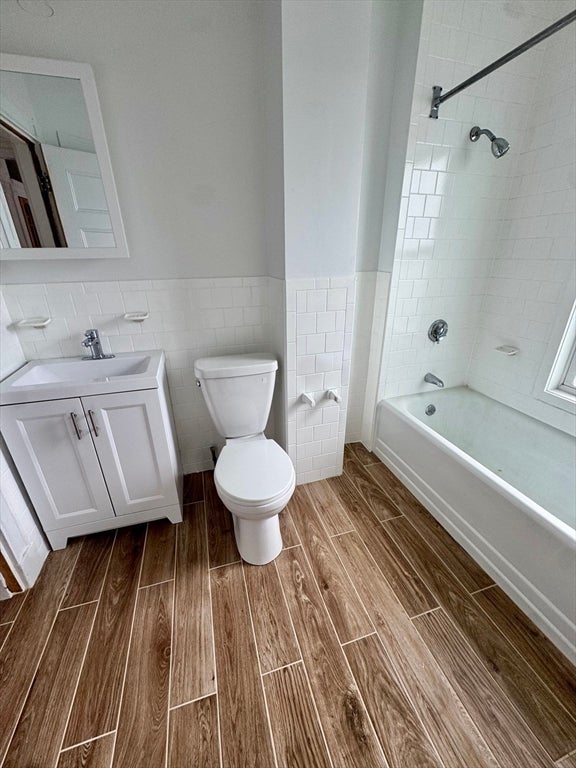 145 Lagrange St #1, Boston, MA Photo #17