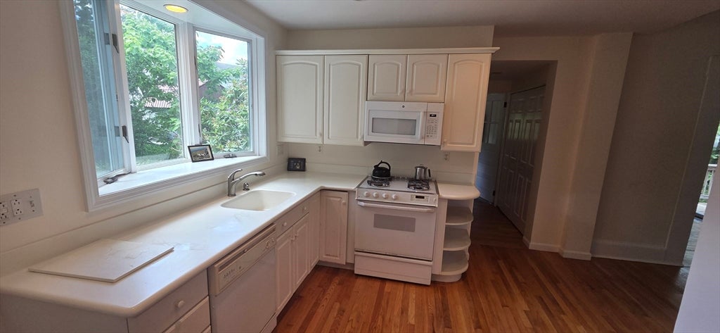 16 Columbia Ave