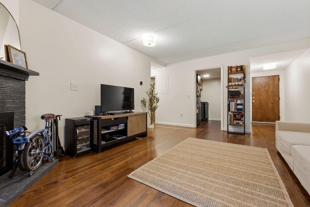 390 Broadway L2