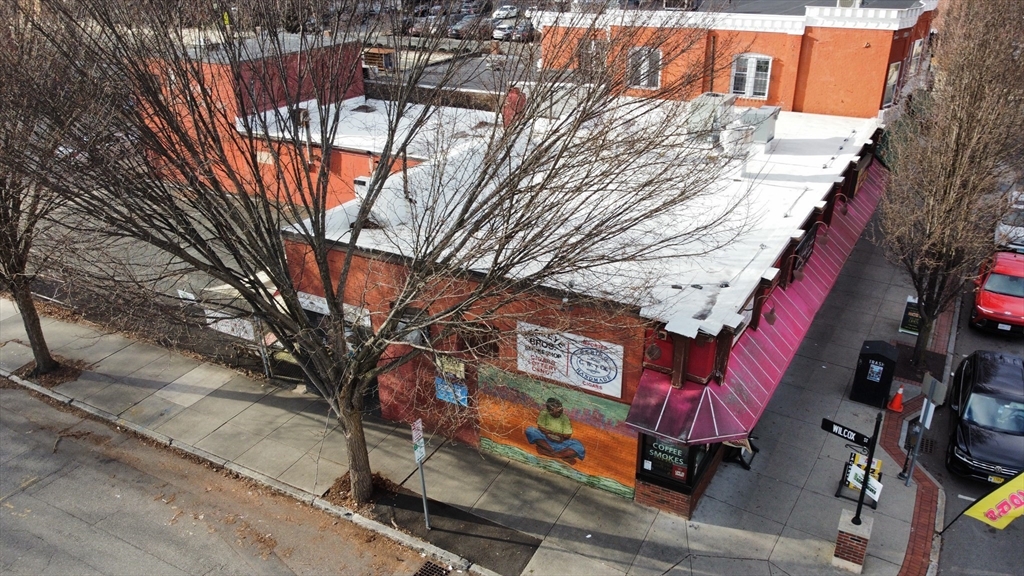 982 Main St