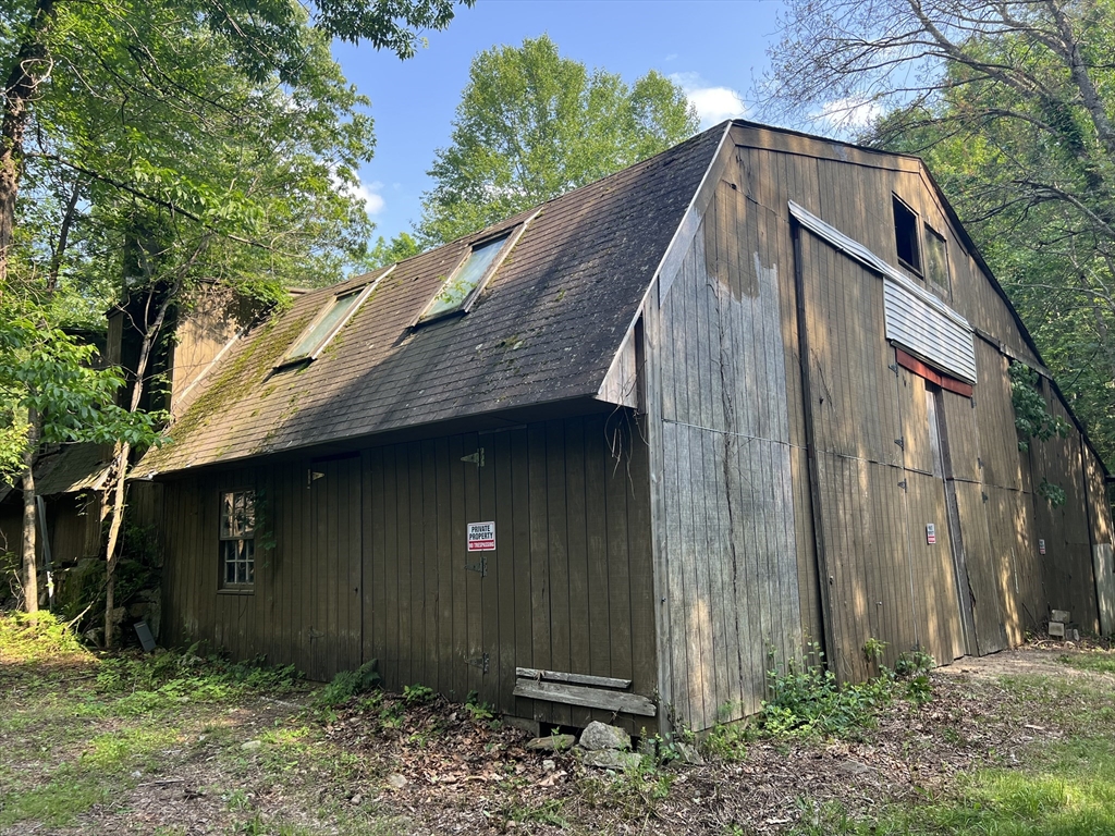 140 Bond Rd