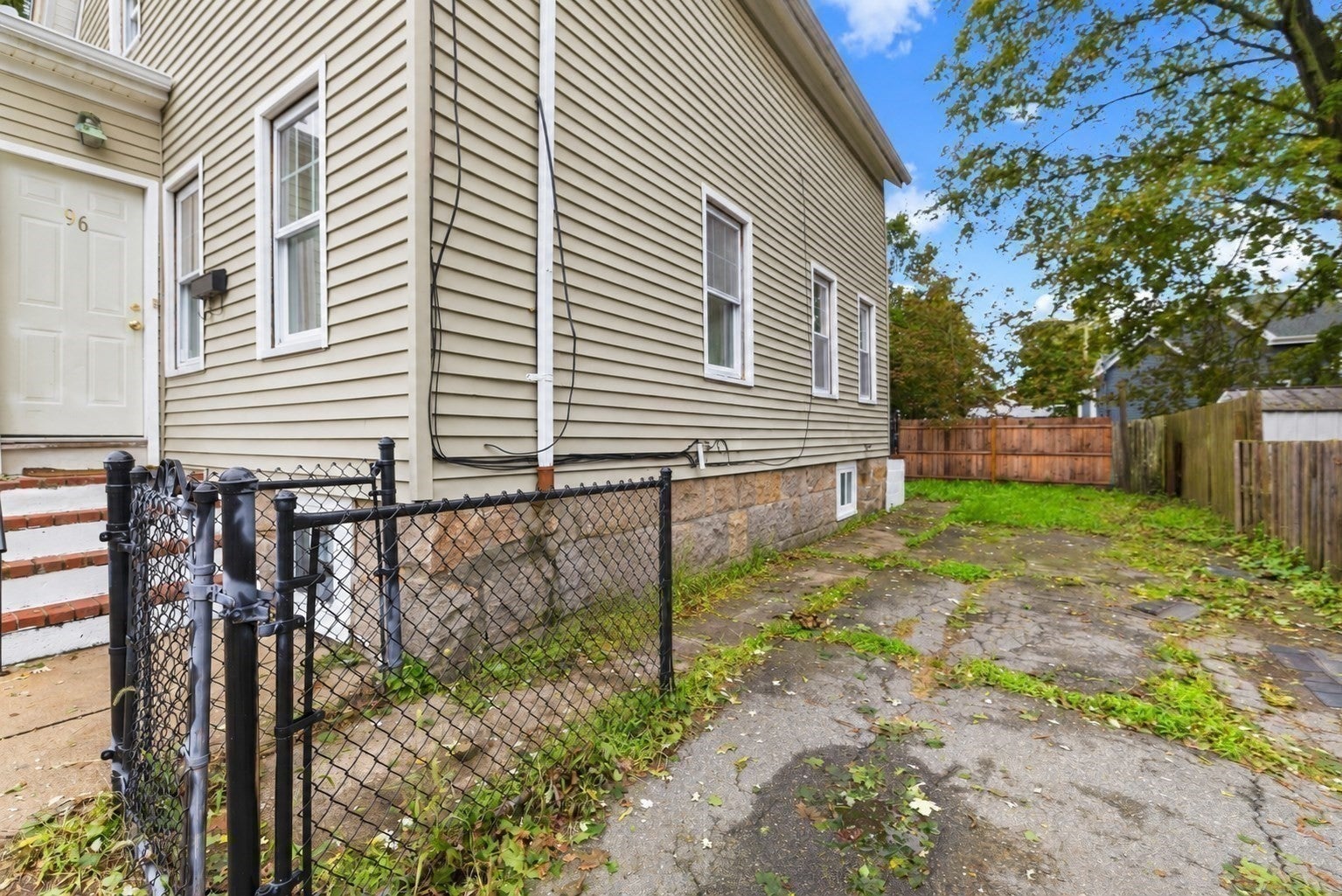 96 Pierce St, New Bedford, MA, 96 Pierce St, New Bedford, MA Photo #6