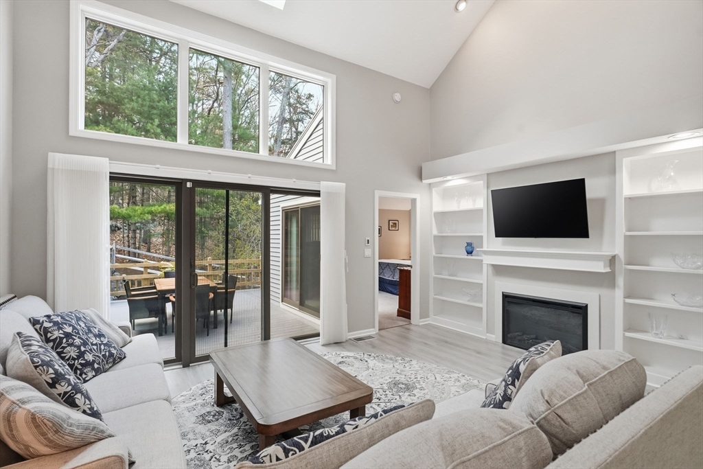 59 Hillside Dr 59