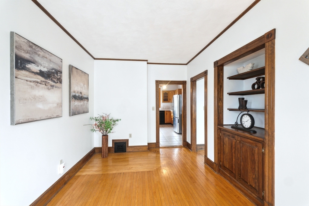 35 Tyler St