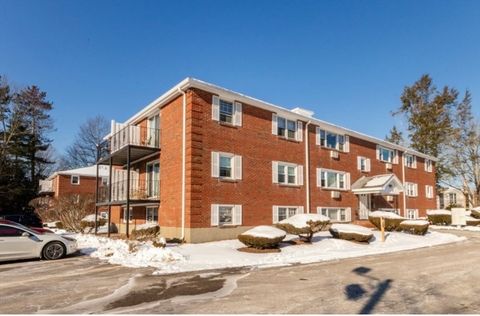 222 School St 4 Walpole MA 02081