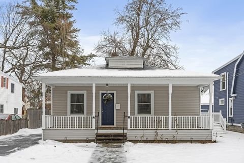 37 Wallis Park Lunenburg MA 01462