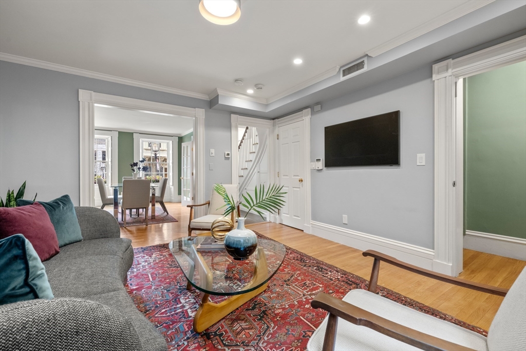 14 Pinckney Street