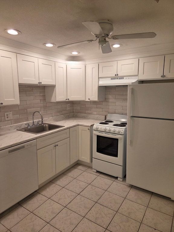 668 Robbins Avenue 1