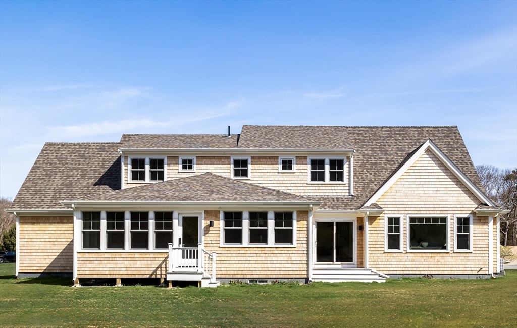18 Seneca Lane