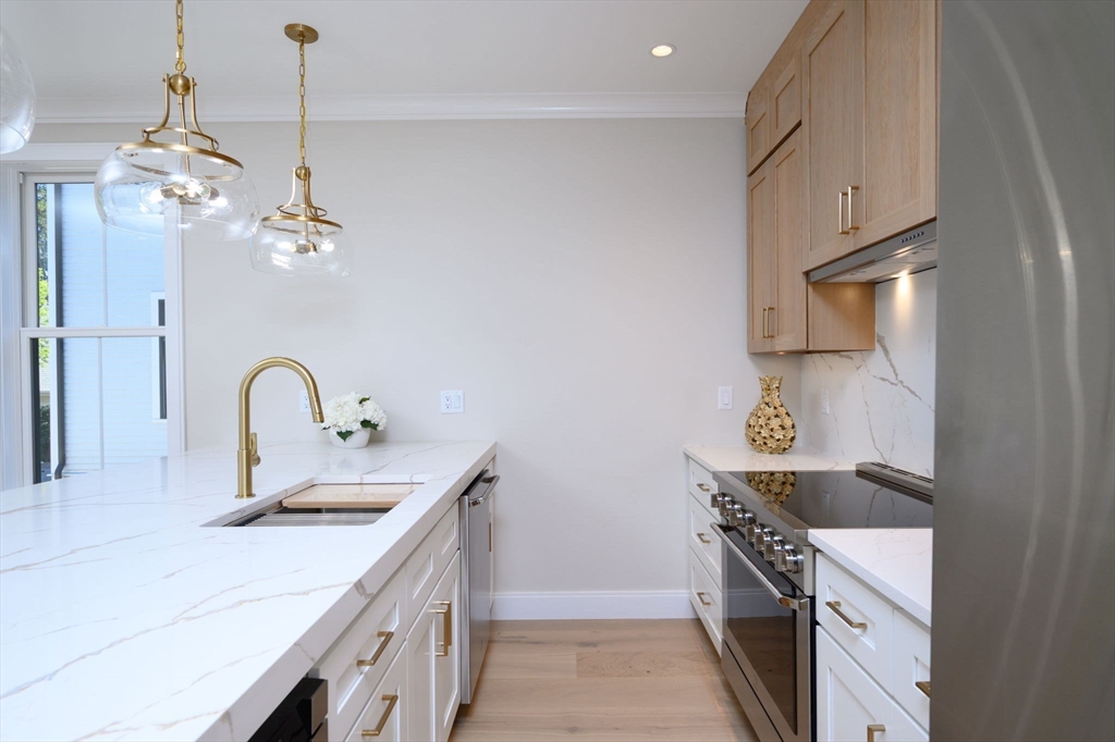 43 Chickatawbut St 2