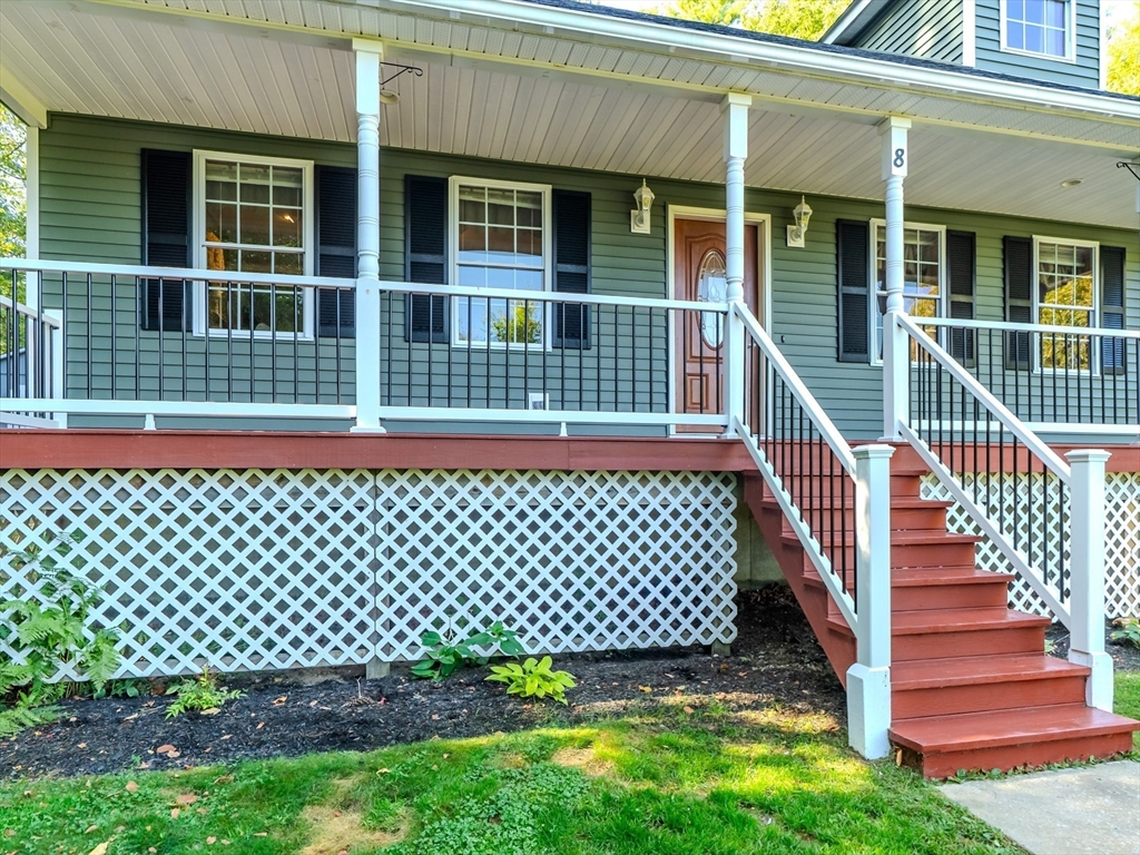 8 Hemlock Hollow