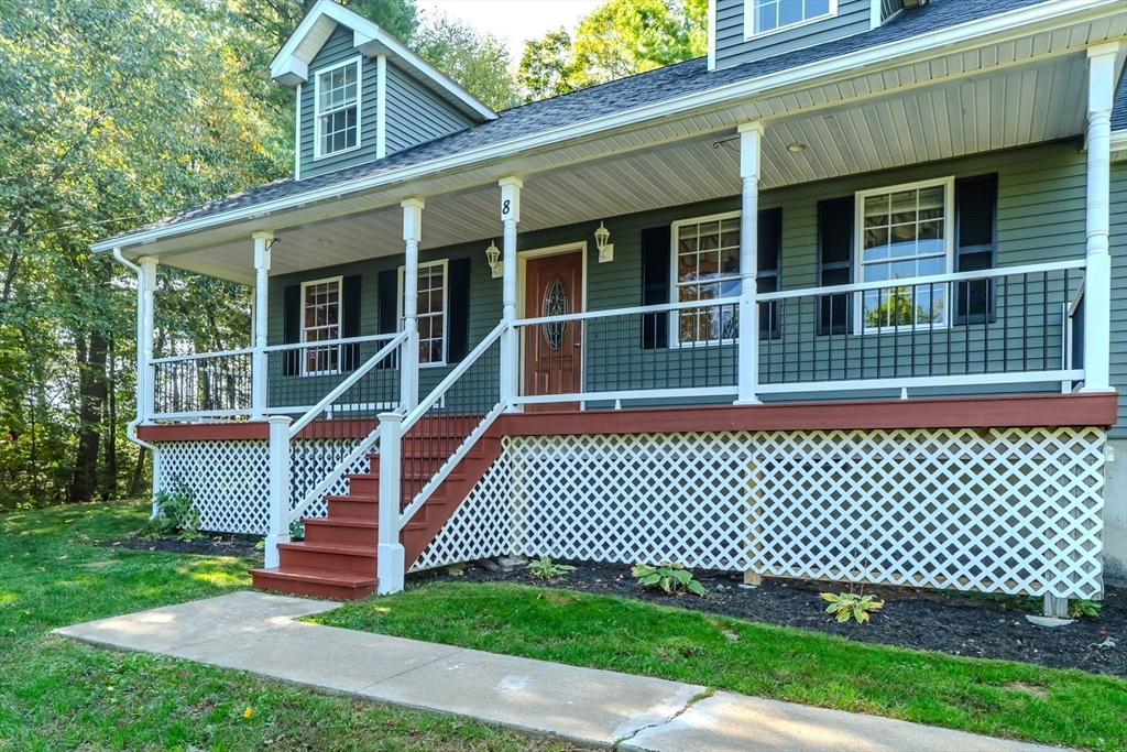 8 Hemlock Hollow