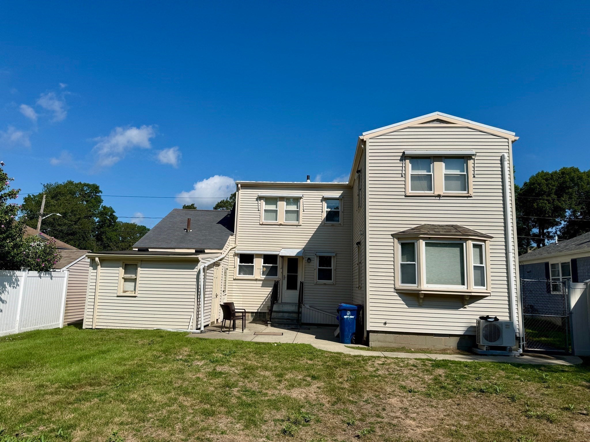16 Pauline St, New Bedford, MA Photo #5