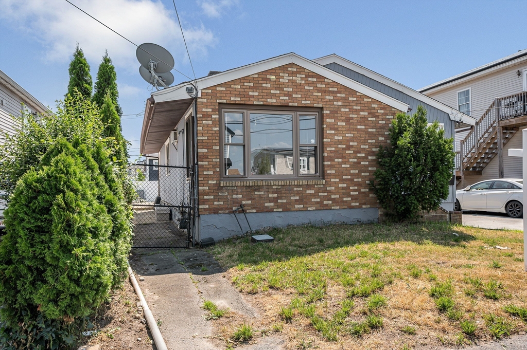74 Gage Ave