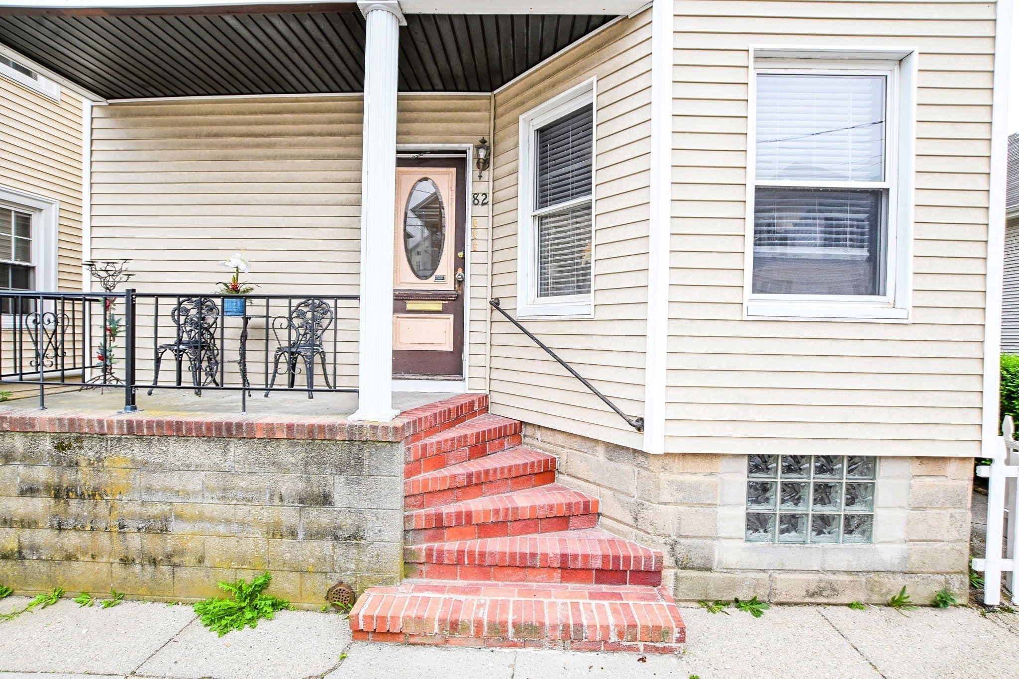 82 Eugenia St