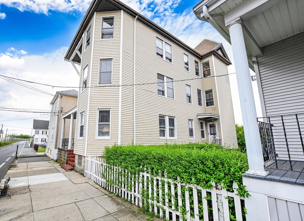 82 Eugenia St, New Bedford, MA, 82 Eugenia St, New Bedford, MA Photo #3