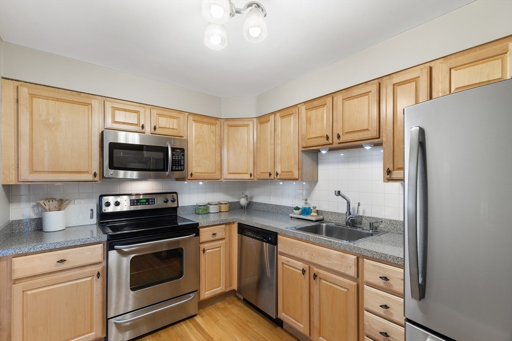 245 Lafayette St #3G, Salem, MA Photo #15