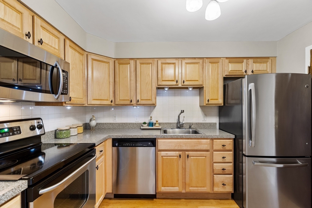 245 Lafayette St #3G, Salem, MA Photo #14