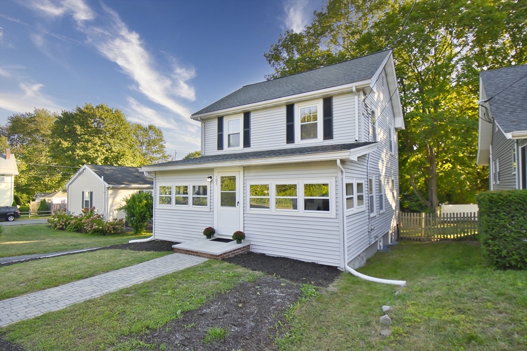 105 E Cross St