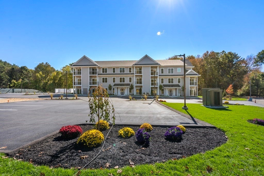 242 Main St #101, Millis, MA, 242 Main St #101, Millis, MA Photo #2